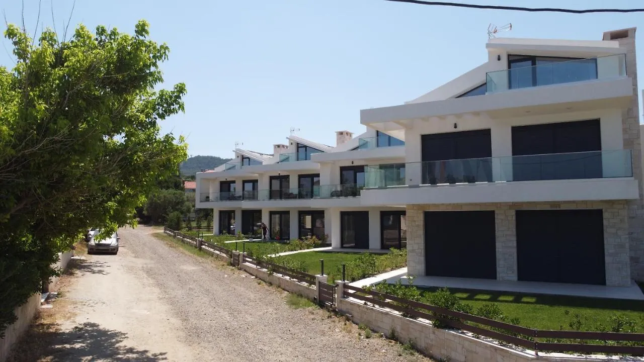 Villa Camelia By The Sea Polychrono