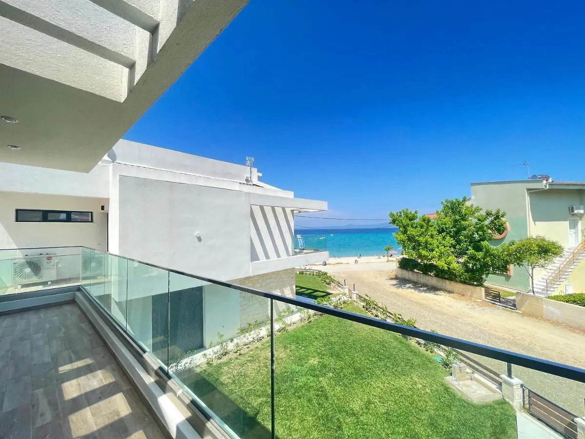 Villa Camelia By The Sea Polychrono