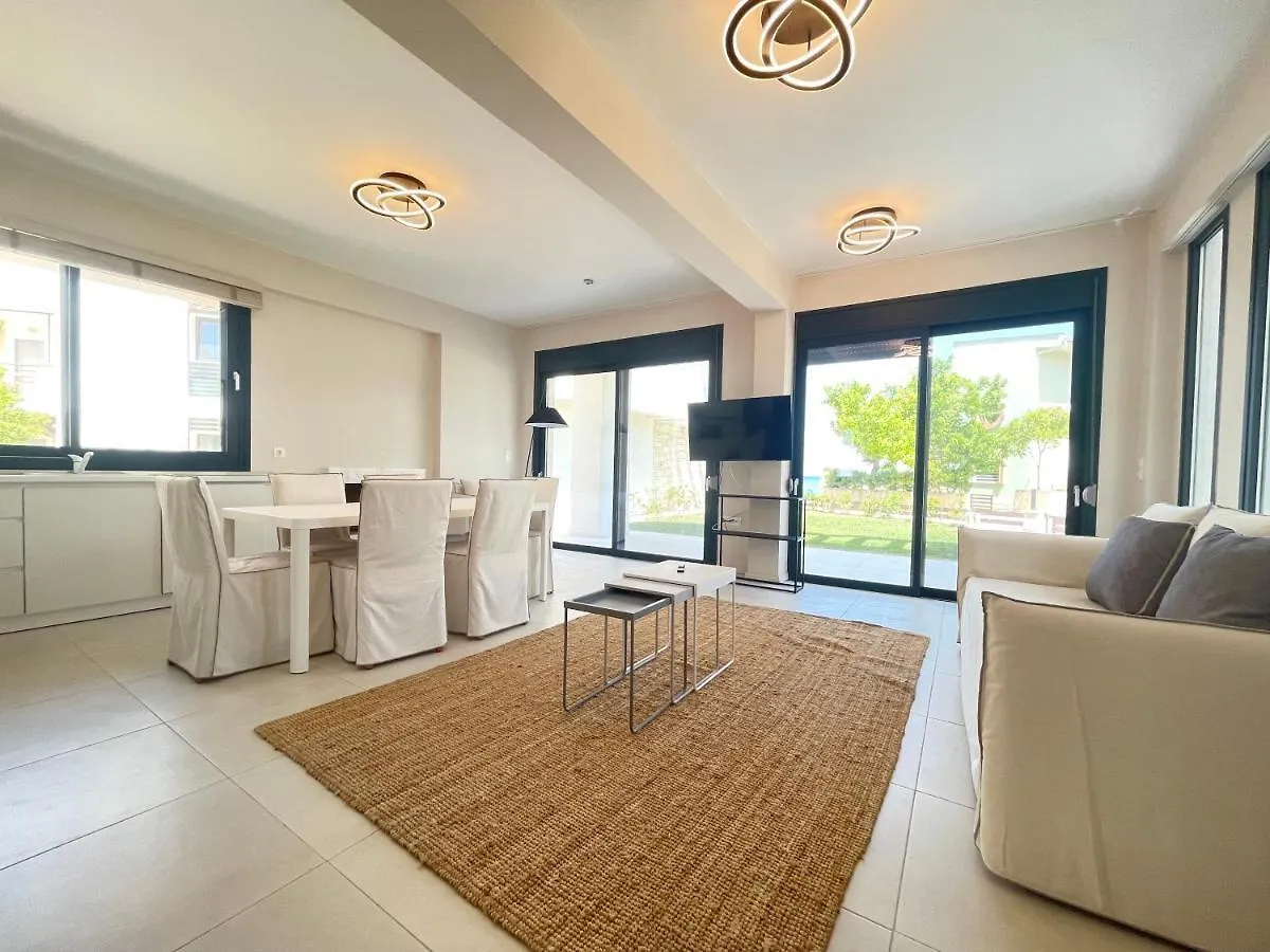 Villa Camelia By The Sea Polychrono