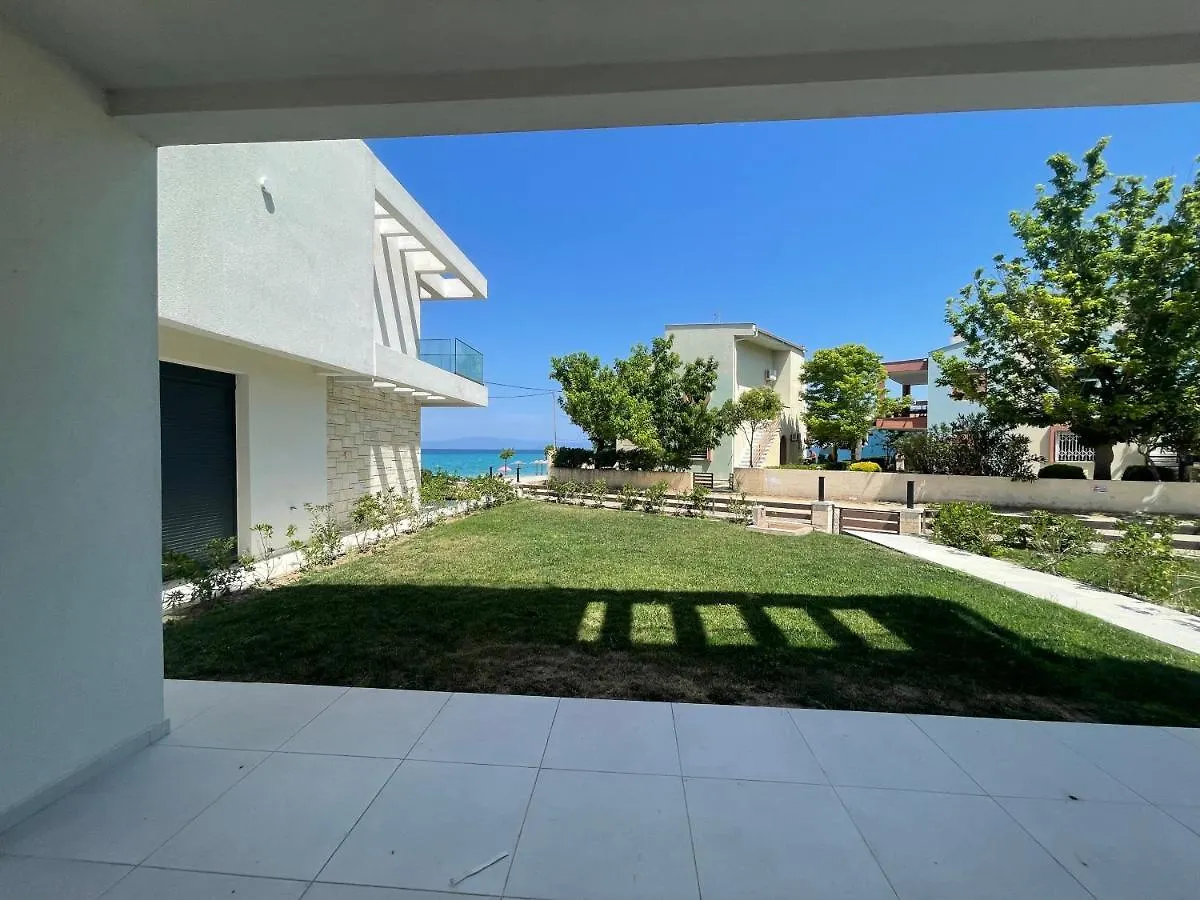 Villa Camelia By The Sea Polychrono